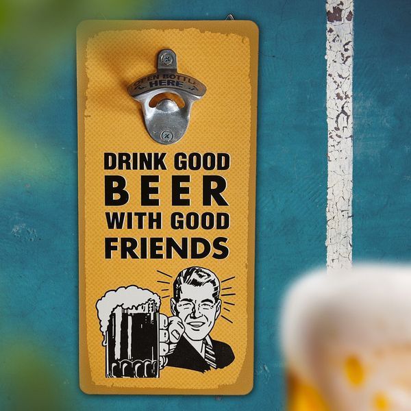 Дерев'яна настінна відкривачка для пляшок &laquo;Drink good with beer good friends&raquo; 32х15 см (ODP_20J006) ODP_20J006 фото