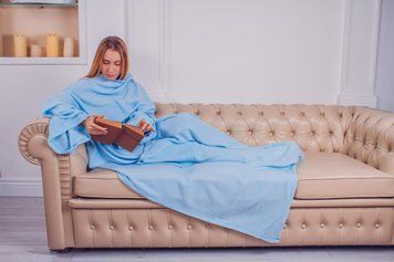 Теплый, комфортный и согревающий плед с рукавами из флиса голубой, рукоплед 180х150 см rp-flis-goluboi фото