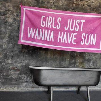 Рушник &laquo;Girls just wanna have sun&raquo; 150х70 см (PLB_21J010) PLB_21J010 фото